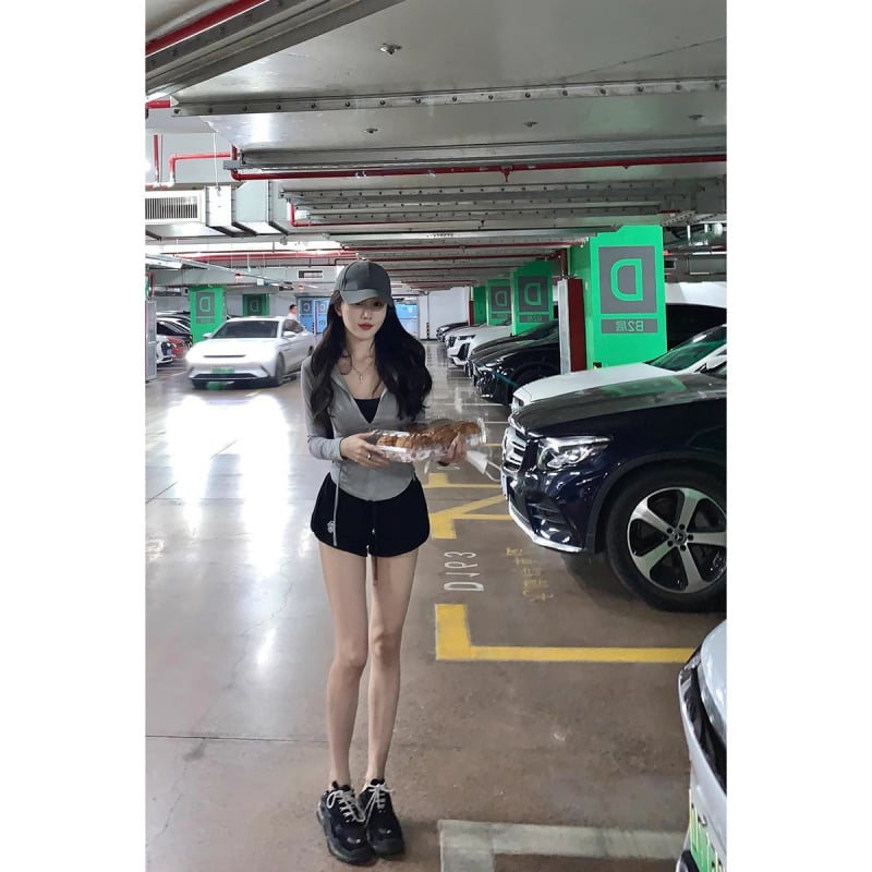 Cardigan s Milk Silk, glavni materijal 95%+, street style, uski kroj, kratka duljina