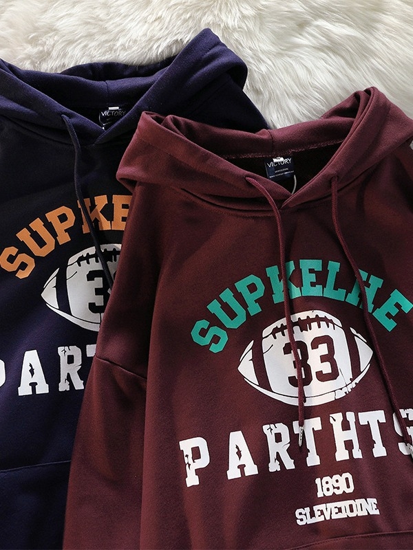 Πουλόβερ με κουκούλα και εκτύπωση γραμμάτων, γυναικείο street-hipster στυλ φθινόπωρο-χειμώνα, χαλαρή εφαρμογή (Μοτίβο: Γράμματα/Αριθμοί/Κείμενο; Γιακάς: Κουκούλα; Υλικό: Πολυεστέρας)