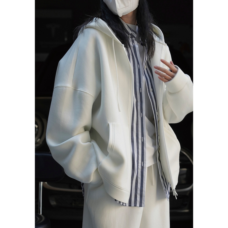 Női laza szabású kapucnis kardigán-sweatshirt, elöl zipzár, hosszú ujjú, közepes hosszúságú, anyag: légies pamut-viszkóz-nailon keverék, japán–koreai lazább stílus