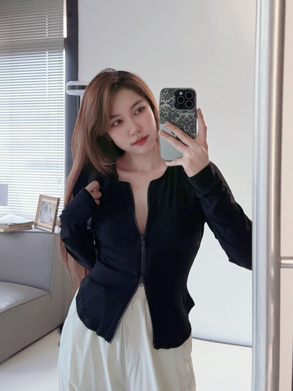 Cardigan top od pamuka, dugi rukavi, uski kroj, ziper