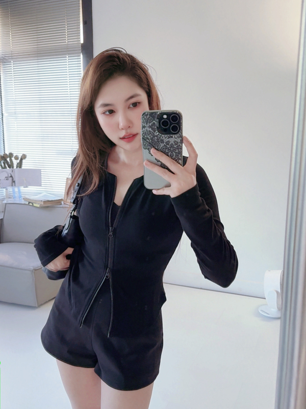 Cardigan top od pamuka, dugi rukavi, uski kroj, ziper
