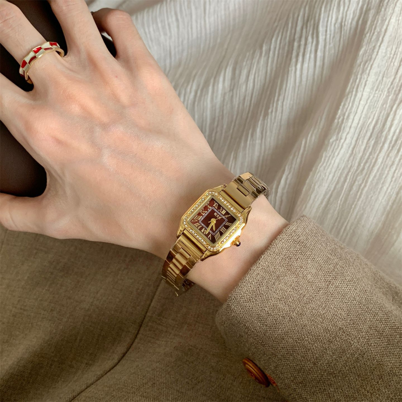 Ieke női kvarcóra, négyszögletes számlap, fém tokozás, rozsdamentes acél szíj, spirál koronával