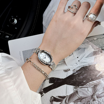 Női karóra Scottie 9780 ovális számlappal, kvarc szerkezet, 30M vízállóság, rozsdamentes acél szíj