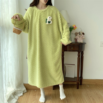 Téli kismama éjszakai ruha, kerek nyakú, hosszú ujjú, korall fleece, 95–100% poliészter, 180 g/m², otthoni ruházat
