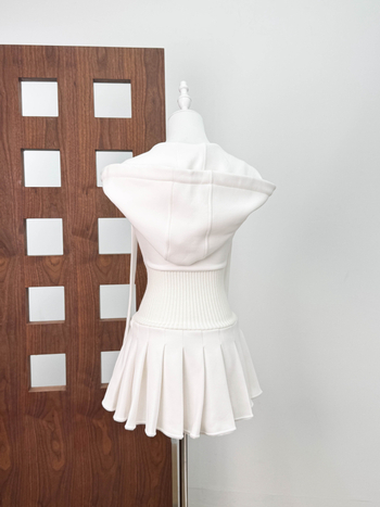 Haljina s kapuljačom, bez rukava, plisirana mini haljina, pamuk-poliester, elastični pojas, jednobojna