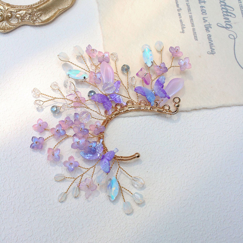 Kézzel készített üvegből készült fülmandzsetták kristályberakásokkal, eredeti dizájn, pillangó motívum, kód E-020