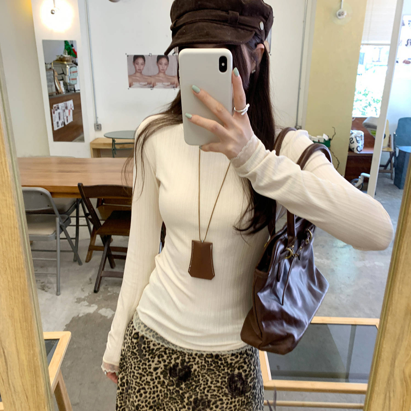 Ženska majica s čipkastim panelima, okrugli vrat, dugi rukavi, uski kroj (Materijal: poliester; Okrugli vrat; Dugi rukavi; Uski kroj)