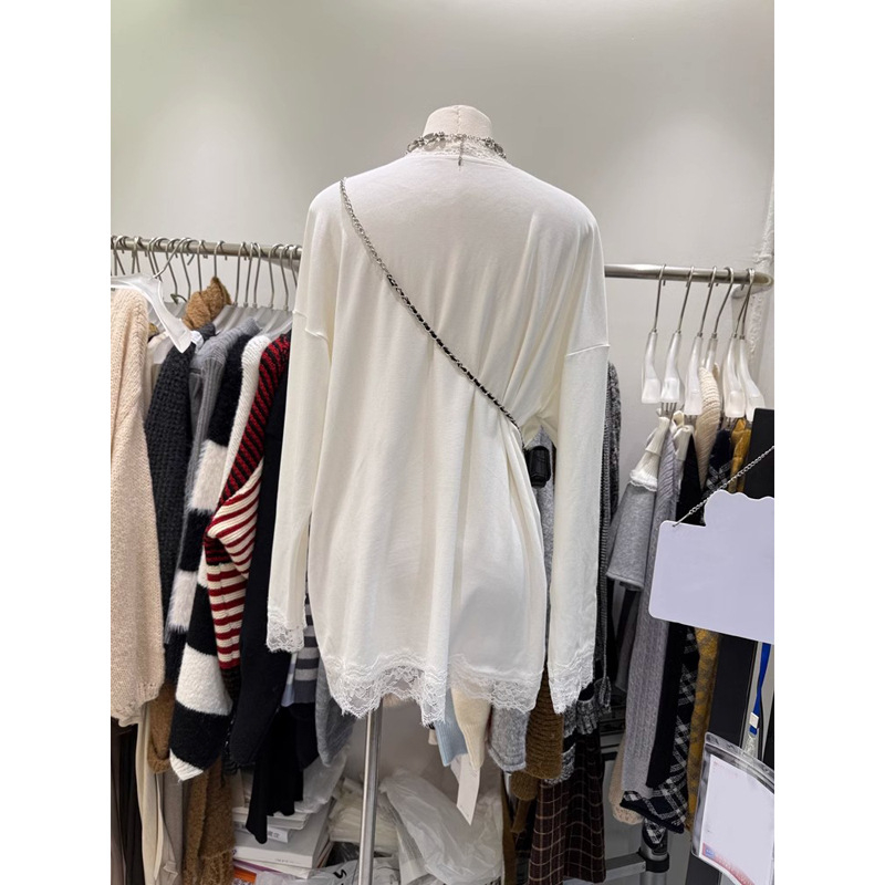 Patchwork majica s V-izrezom, dugi rukav, slobodan kroj, srednja duljina (65–80 cm); poliester s elastanom