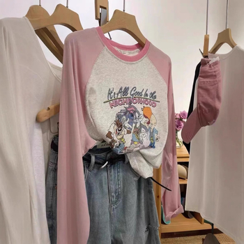 Ženski pamukasti T-shirt s raglan rukavima, okrugli izrez, pull-over stil, anime uzorak