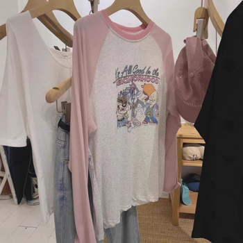 Ženski pamukasti T-shirt s raglan rukavima, okrugli izrez, pull-over stil, anime uzorak