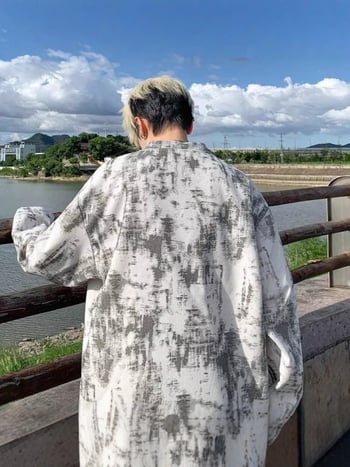 Labava majica s Tie-Dye Corduroy, V-izrez, dugih rukava