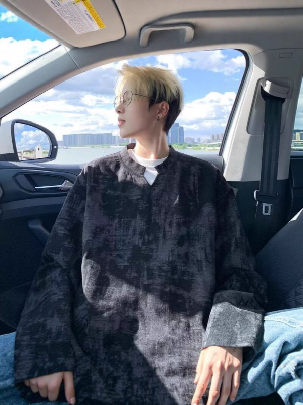 Labava majica s Tie-Dye Corduroy, V-izrez, dugih rukava