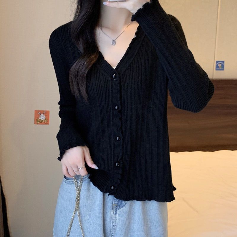 Poliészter V-nyakú hosszú ujjú póló, laza szabású, rövid fazon