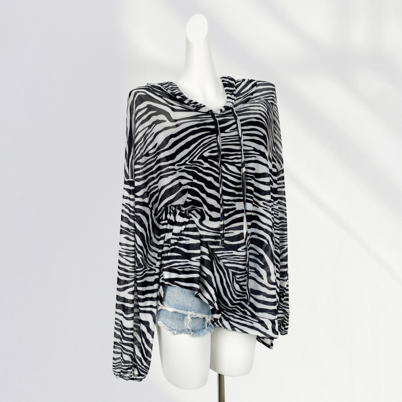 Majica s mrežastim Ice Silk materijalom, kapuljačom, široki kroj, dugi rukavi, geometrijski uzorak