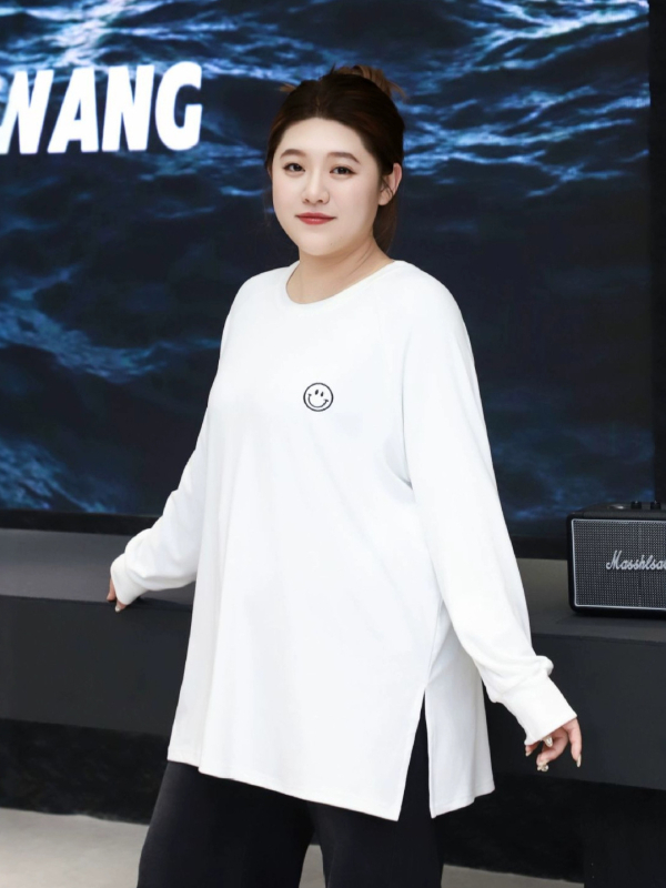 Ženski zimski debeli izšiveni top – okrugli ovratnik, raglan rukavi, nasmiješeni uzorak, 80-90% poliester, <30% spandex, korejski stil