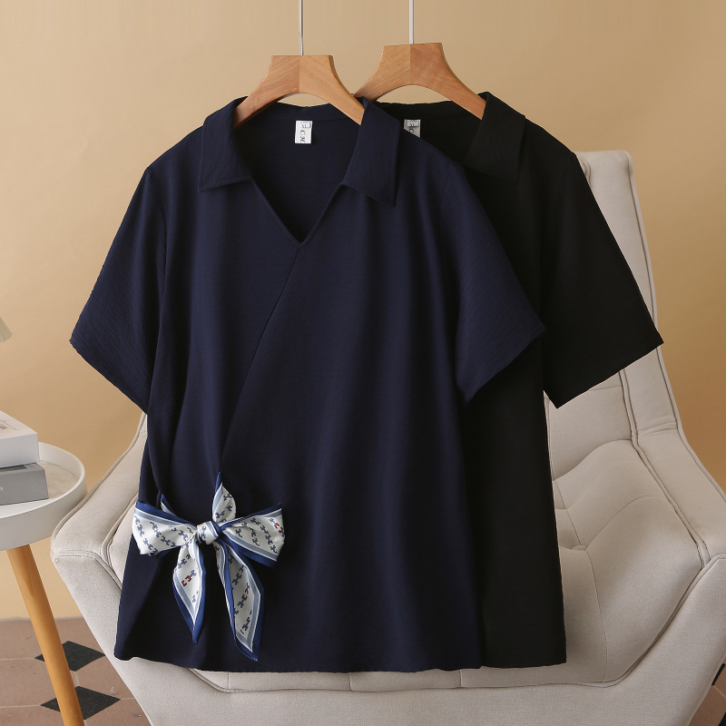 Női V-nyakú póló rövid ujjakkal, poliészter 95%+, 2025 nyár