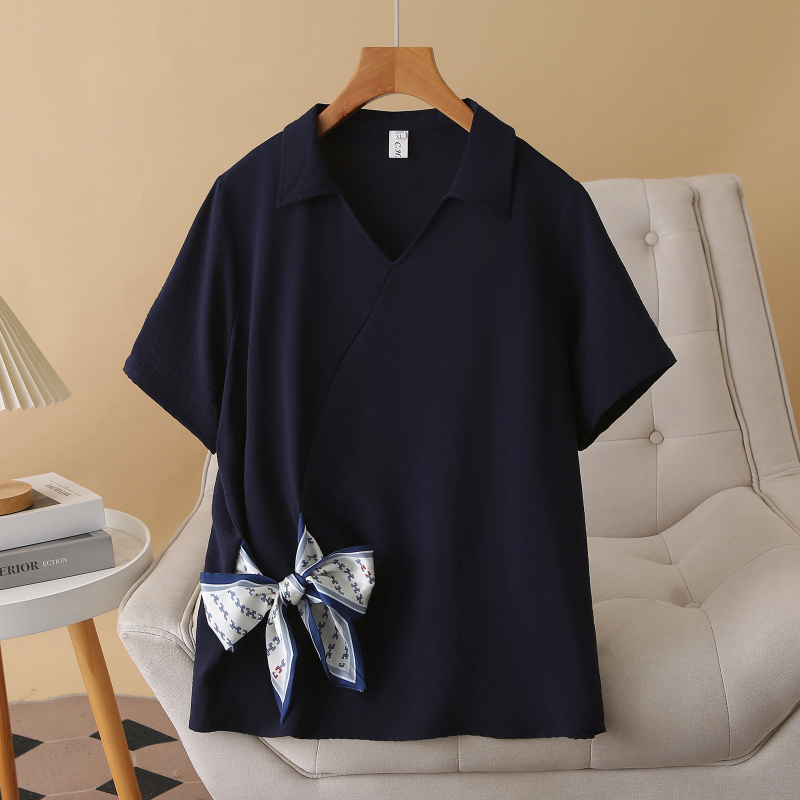 Női V-nyakú póló rövid ujjakkal, poliészter 95%+, 2025 nyár