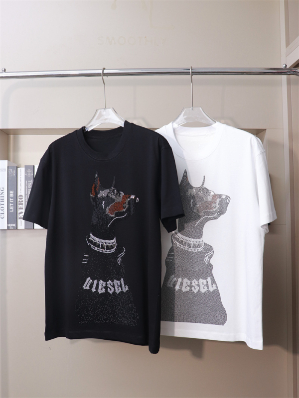 Muška pamučna T-shirt s Dobermanom i kristalima, okrugli izrez, kratki rukavi, prozračna tkanina