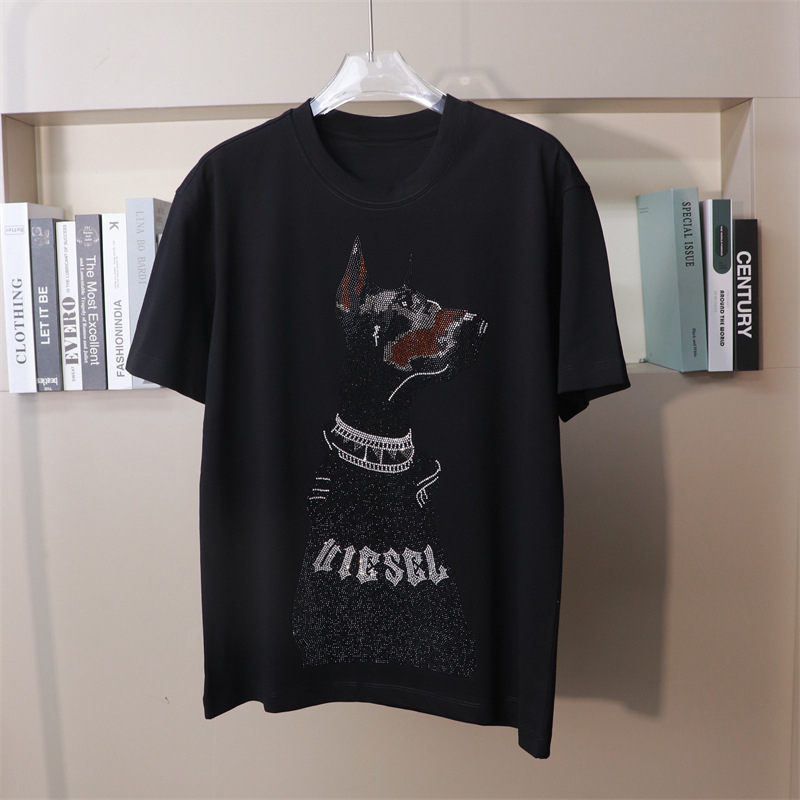 Muška pamučna T-shirt s Dobermanom i kristalima, okrugli izrez, kratki rukavi, prozračna tkanina