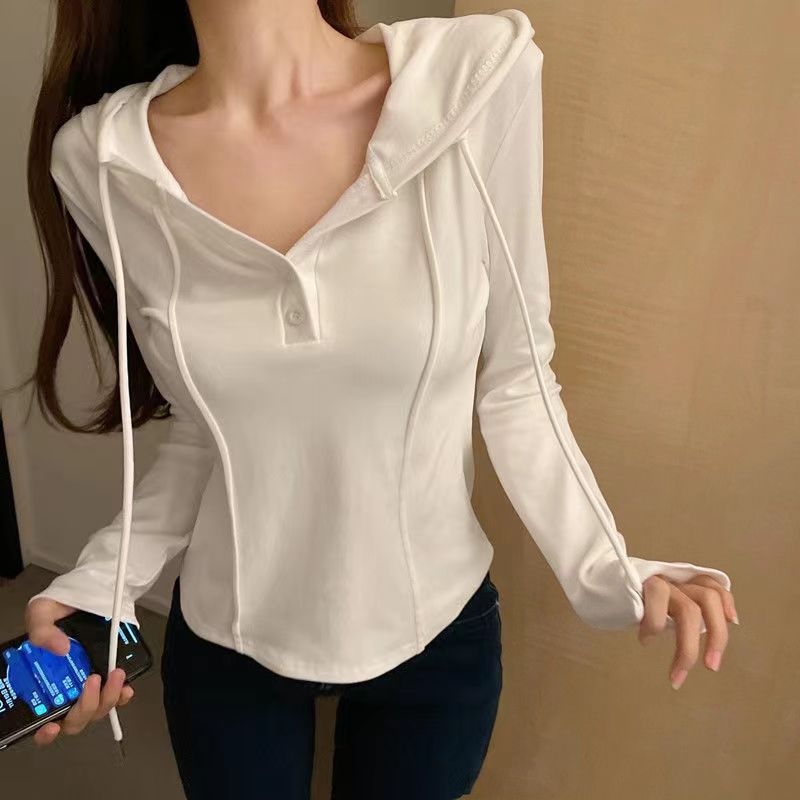 Γυναικεία μπλούζα με κουκούλα και μακριά μανίκια, στενή γραμμή, μονόχρωμο πολυεστέρα, μήκος 50–65 cm, λεπτομέρεια κολλάζ πάνελ