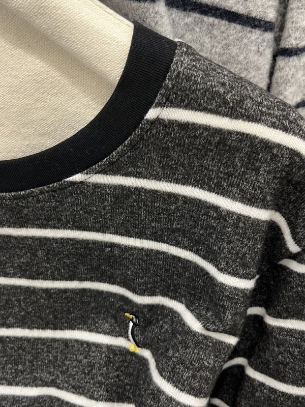 Majica s prugama, dugi rukavi, okrugli izrez, česan materijal, slobodan kroj