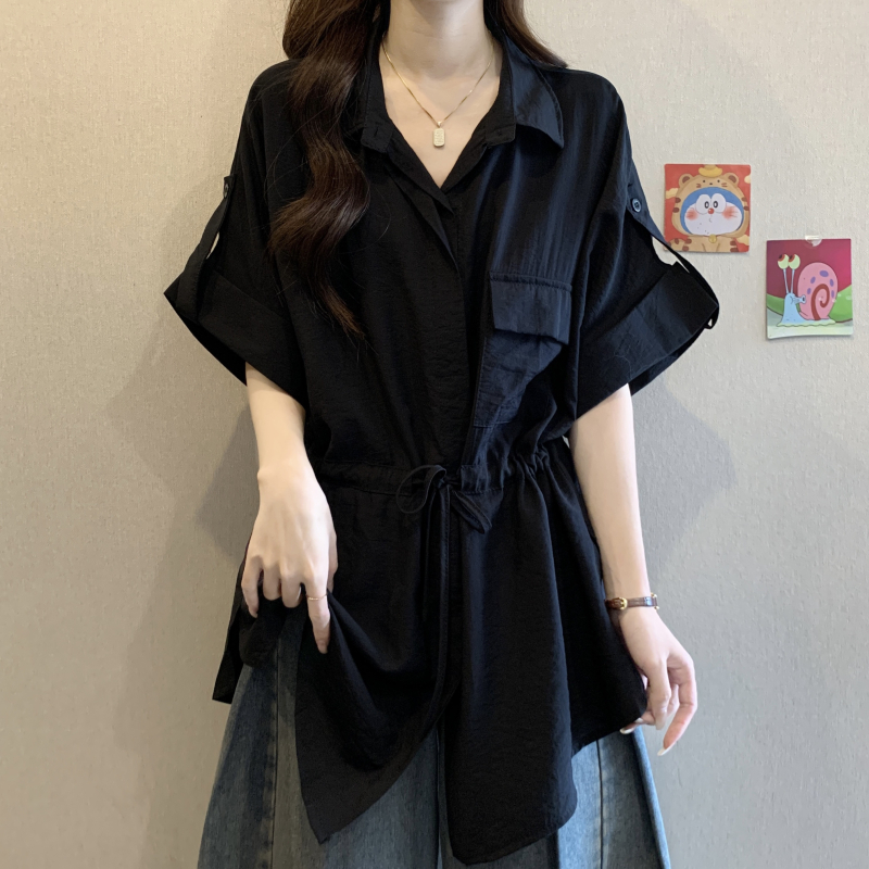 Plus-Size γυναικείο τοπ εργασίας με Henley γιακά, κοντά μανίκια, κορδόνια στη μέση, μεσαίου μήκους