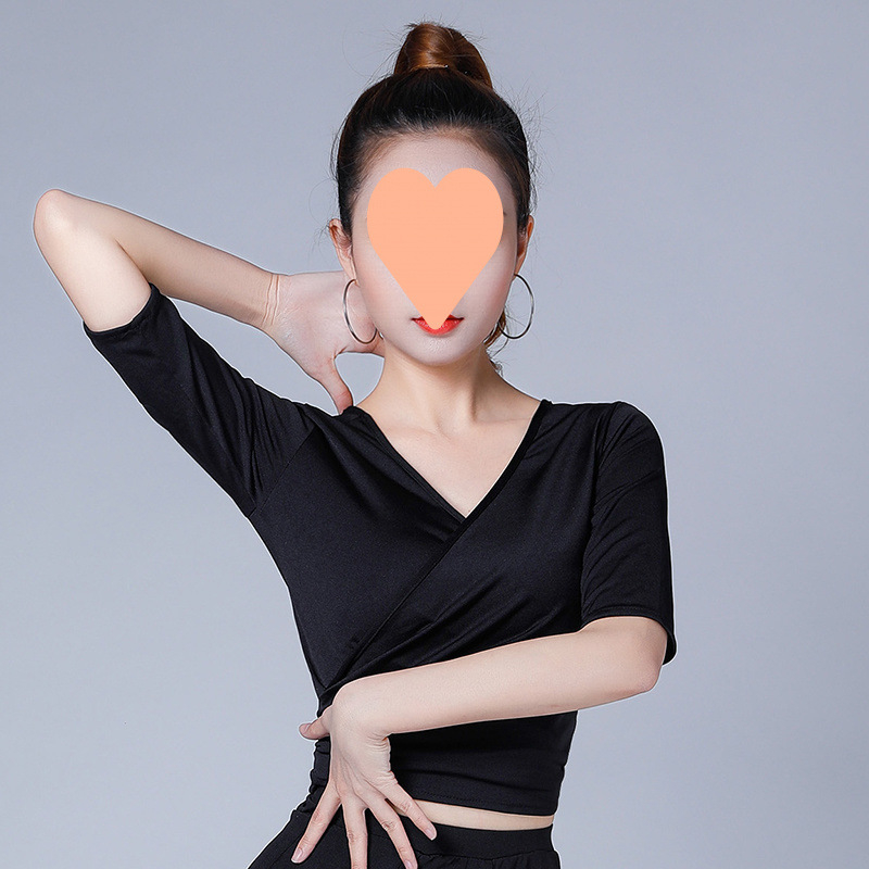 Ženski plesni top – Latino i Ballroom ples; Materijal: bambusova vlakna s ugljikom; Sastav: bambusova vlakna; Pogodno za latino i ballroom ples