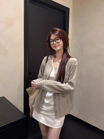 Kardigan jakna u korejskom stilu | oversize, viskozni materijal, dugi rukavi, V-dekolte, izvezeni detalji