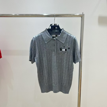 Ženski vuneni polo top s patch logotipom s slovima, kapuljača, rukav 3/4, udoban slobodan kroj