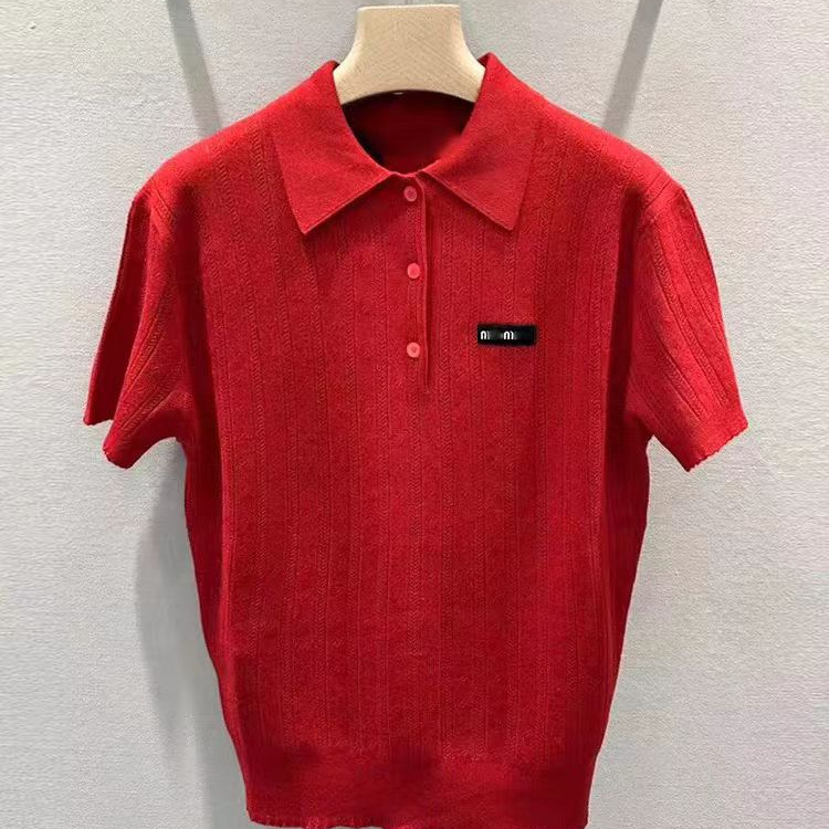 Ženski vuneni polo top s patch logotipom s slovima, kapuljača, rukav 3/4, udoban slobodan kroj