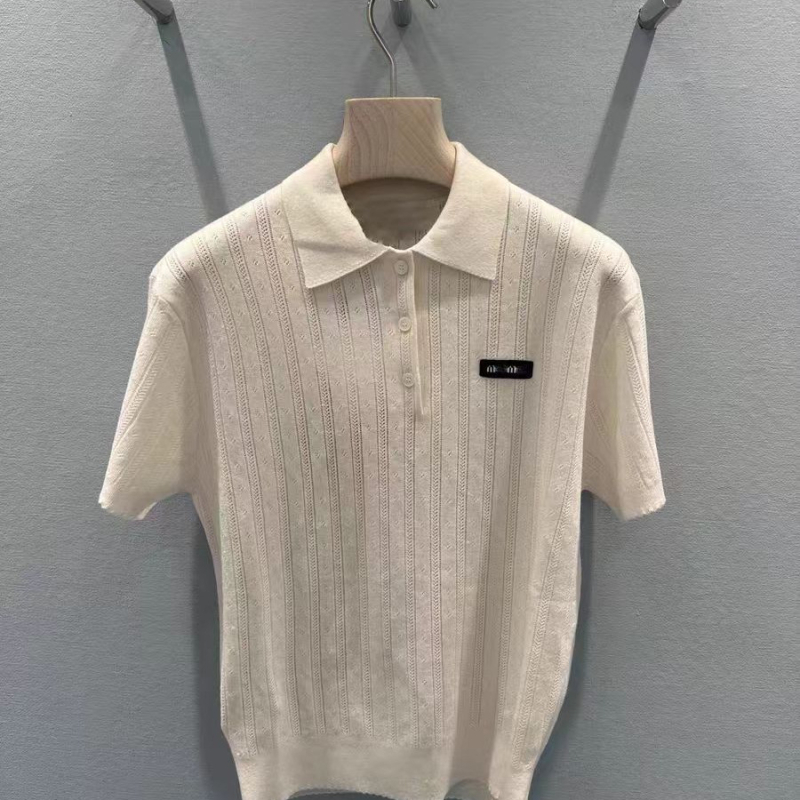 Ženski vuneni polo top s patch logotipom s slovima, kapuljača, rukav 3/4, udoban slobodan kroj