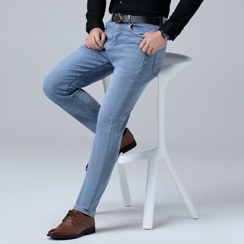 Muške traperice, srednji porast, ravni kroj, isprani denim, 72% pamuk, casual