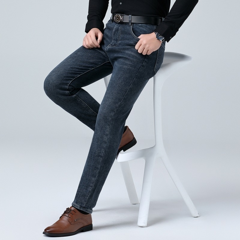 Muške traperice, srednji porast, ravni kroj, isprani denim, 72% pamuk, casual