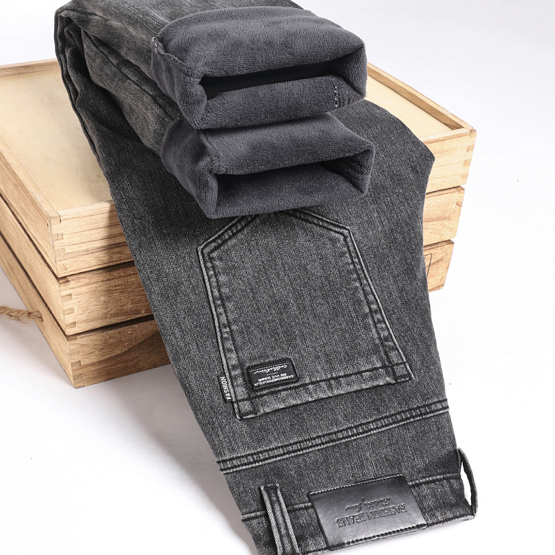 Zimske traperice s flis podstavom, pamuk-denim, srednji porast, široki ravni kroj, zatvarač na rajsferšlus