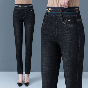 Γυναικείοι τζιν με υψηλή μέση, ελαστική ζώνη, ίσιο κόψιμο, κέντημα σε ντένιμ