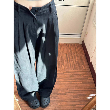 Τζιν με ψηλή μέση, ίσια γραμμή, ντένιμ με 50–70% βαμβάκι, μικροελαστικότητα