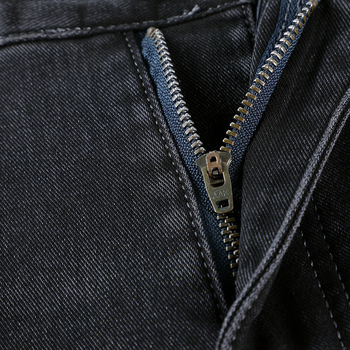Muške klasične traperice ravnog kroja, visokim strukom, debeli denim, izgrebani efekt, zip