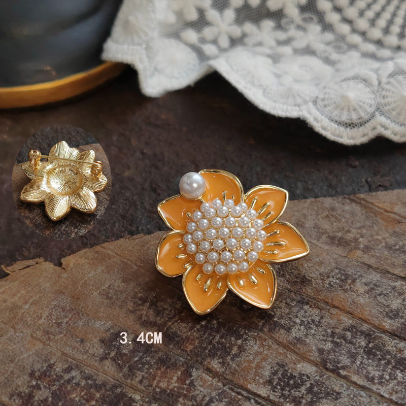 Broš Lily of the Valley motiiviga, tsink sulam, retro stiil, käsitsi maalitud emalileht, unisex, suvi 2024 väljalase