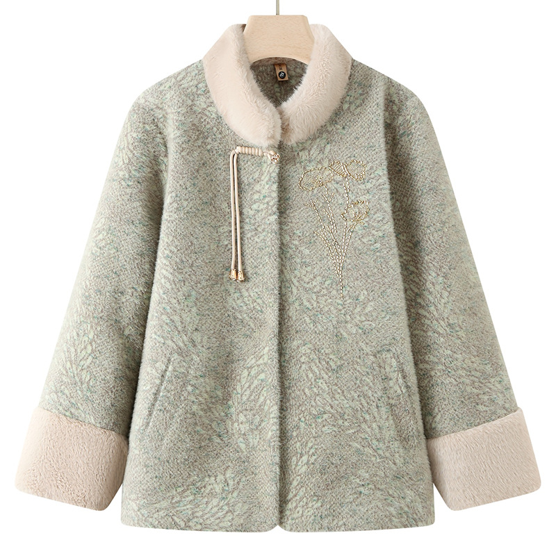 Pamukom punjena jakna; poliesterska tkanina; elegantan stil; duljina 50–65 cm (Sezona: Zima 2025; Glavni sastav: 90–95% poliestera)