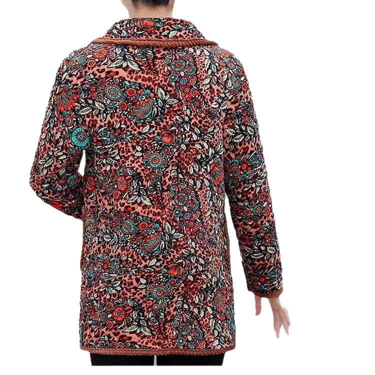 Дамско зимно палто с памучен пълнеж, подплатено с флис, свободен силует, планка с един ред копчета, дължина 50–65 см.