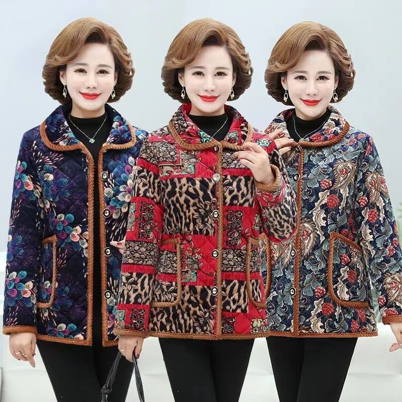 Дамско зимно палто с памучен пълнеж, подплатено с флис, свободен силует, планка с един ред копчета, дължина 50–65 см.