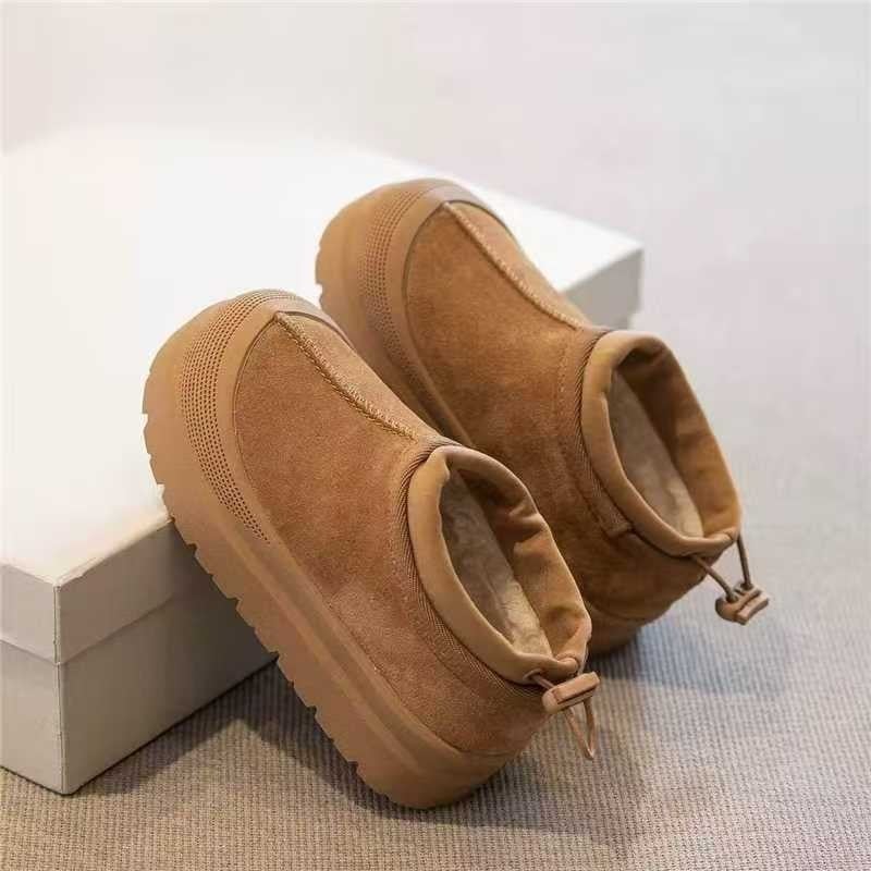 Dječje gležnjače od velura Kandi Cat, zima 2025, podstava od fleecea, protuklizna potplata, za uzrast 1–3, 4–6 i 7–12 godina