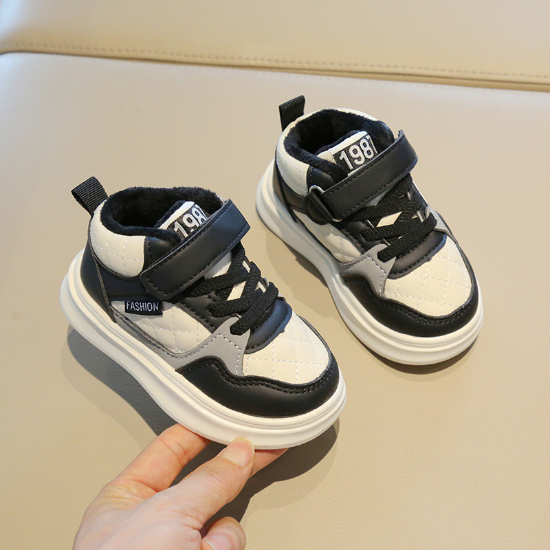 Detské unisex športové tenisky, flísová podšívka, suchý zips Velcro, hrubá gumová podrážka, káro vzor, horná časť z syntetickej kože