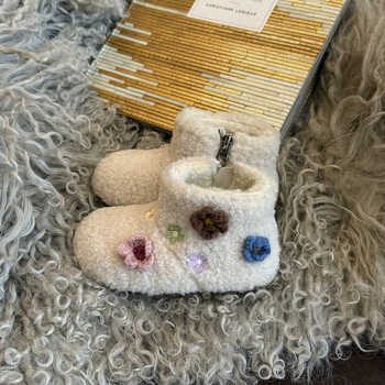 Dječje čizme od vunenog materijala, s bočnim zipom, debela podstava i potplat od teleće tetive