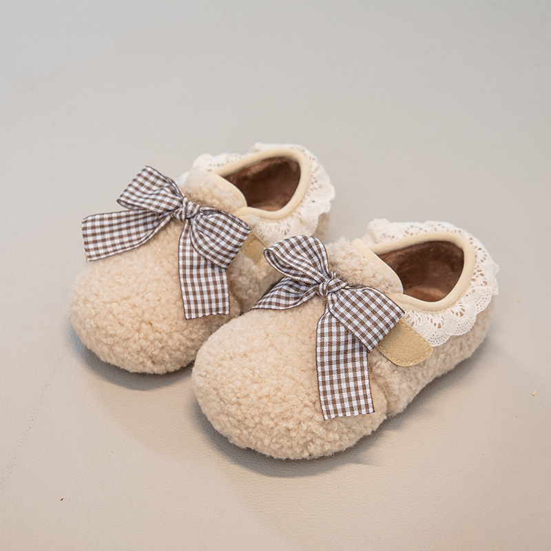 Loafers din pluș pentru copii iarna 2025: unisex, închidere Velcro, construcție groasă, talpă din cauciuc, stil coreean, toc mic, pentru copii 4–12 ani