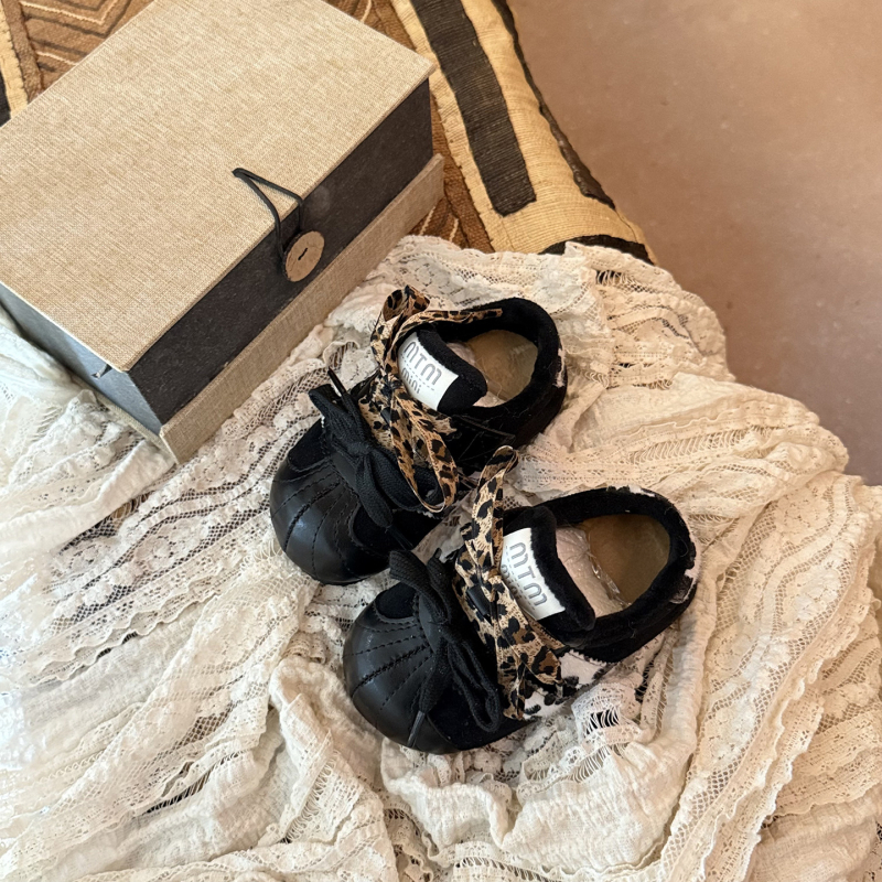 Gyerekeknek szóló pamut cipő leopárd mintával, Velcro-zárás, gumitalp, fleece bélés, vastagított téli modell, 2025