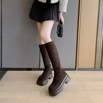 Μπότες ιπποτών πάνω από το γόνατο με επάνω μέρος από σουέντ, ψηλό σωλήνα, χοντρό τακούνι, εσωτερική επένδυση από γνήσιο δέρμα, φερμουάρ πίσω