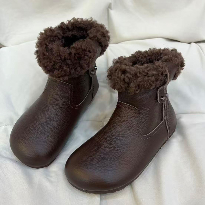 Κοντά χιονικά μποτάκια από δέρμα βοδιού με επένδυση γούνας, άνω μέρος από split leather, σόλα καουτσούκ, slip-on, ύψος τακουνιού 3–5 cm