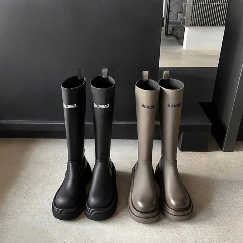 Viteške čizme – gornji dio od mikrovlakana, gumeni đon, srednji peta 3–5 cm, zaobljena nosnica, retro stil