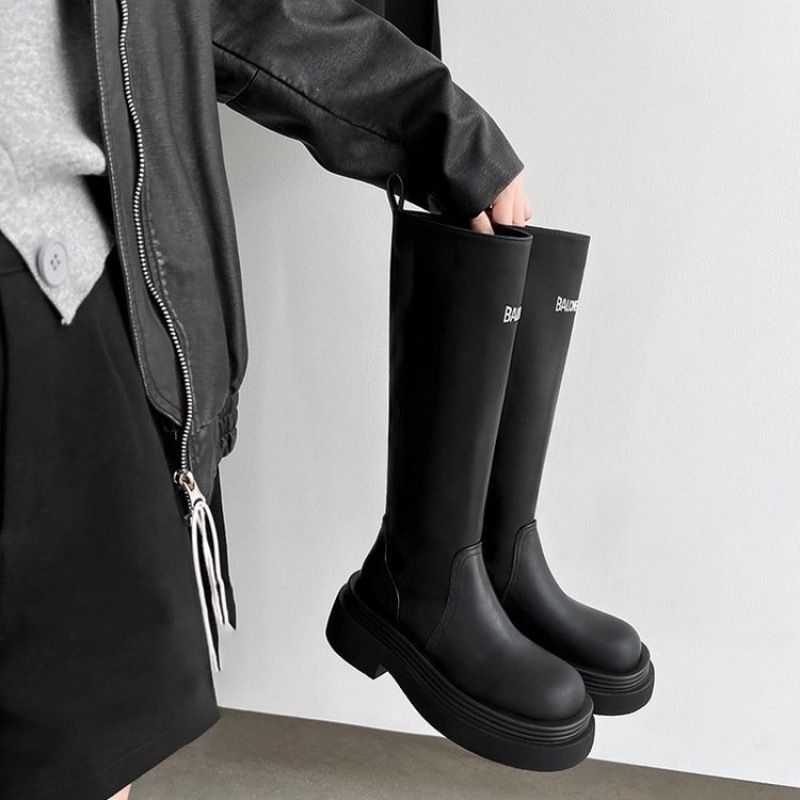 Viteške čizme – gornji dio od mikrovlakana, gumeni đon, srednji peta 3–5 cm, zaobljena nosnica, retro stil